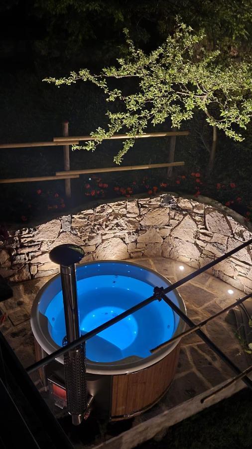 La Casetta Nel Bosco - Hot Tube And Sauna 列尔纳 外观 照片